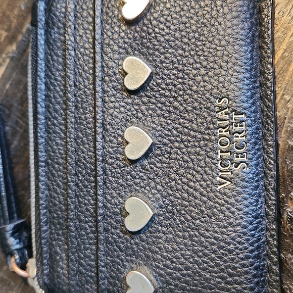 Victoria's Secret Black Card Holder with Gold Heart Accents - Picture 2 of 7